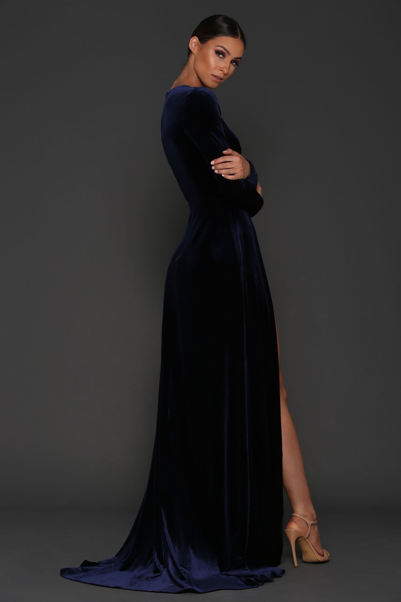 fontaine green velvet gown by elle zeitoune
